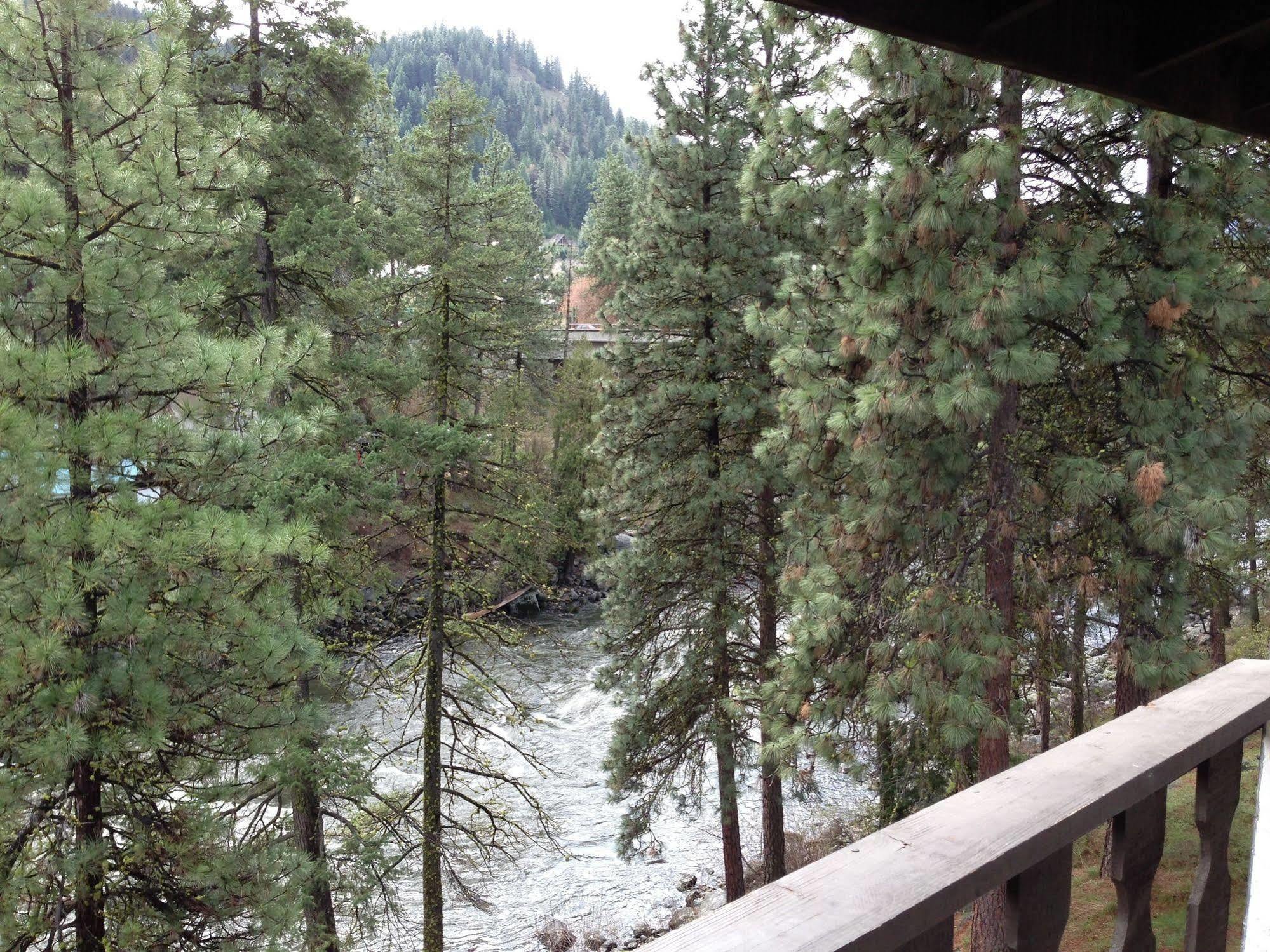 Alpine Rivers Inn Левенуэрт Экстерьер фото