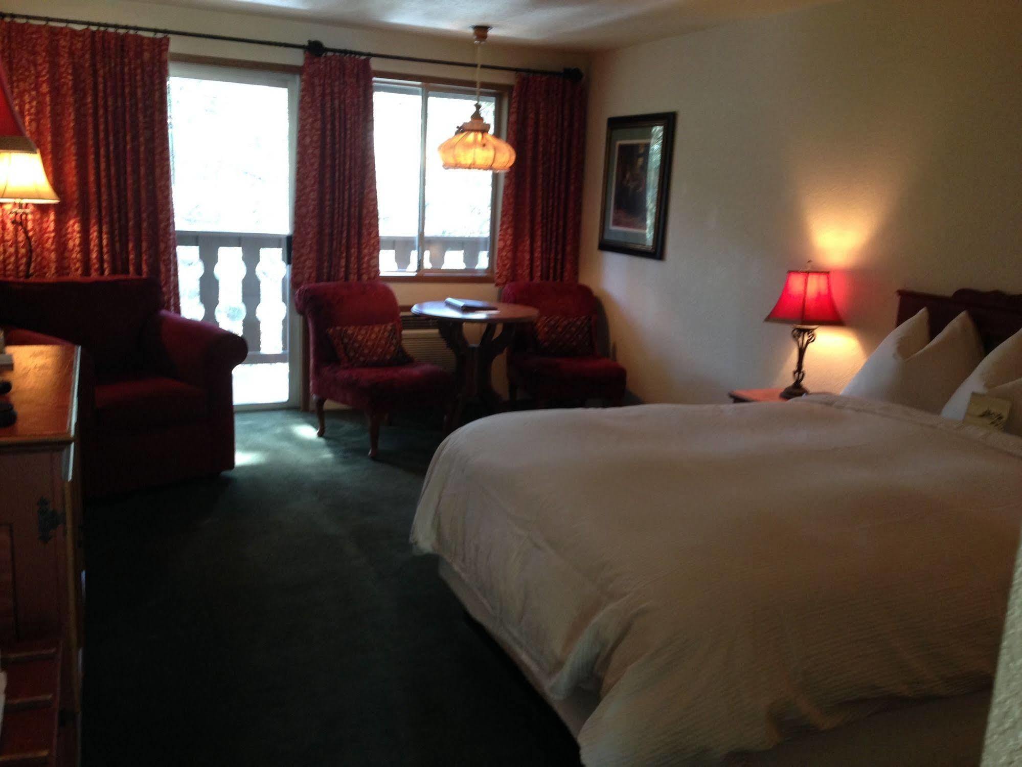 Alpine Rivers Inn Левенуэрт Экстерьер фото